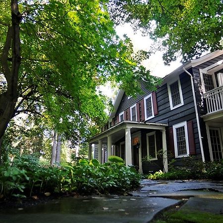 Buttermilk Falls Inn & Spa ミルトン エクステリア 写真