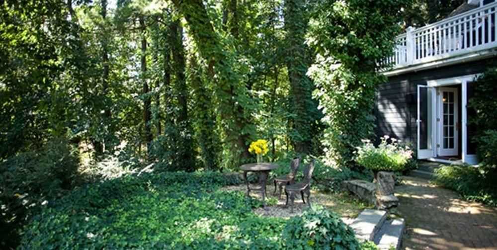 Buttermilk Falls Inn & Spa ミルトン エクステリア 写真